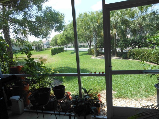 Building Photo - ** BEAUTIFUL UNFURNISHED 3 BED\2 BATH LAKE...