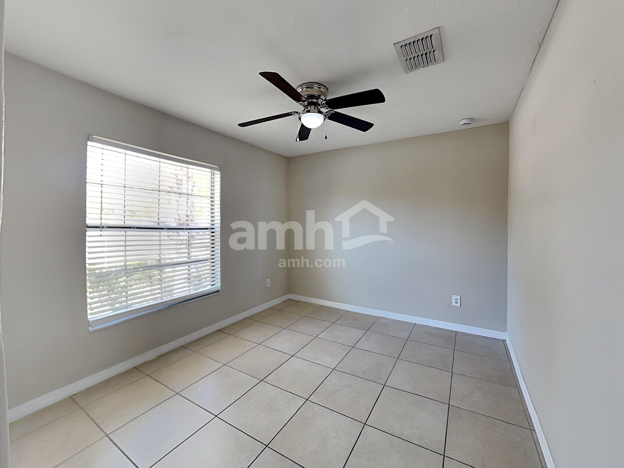 Building Photo - 10116 Carloway Hills Dr