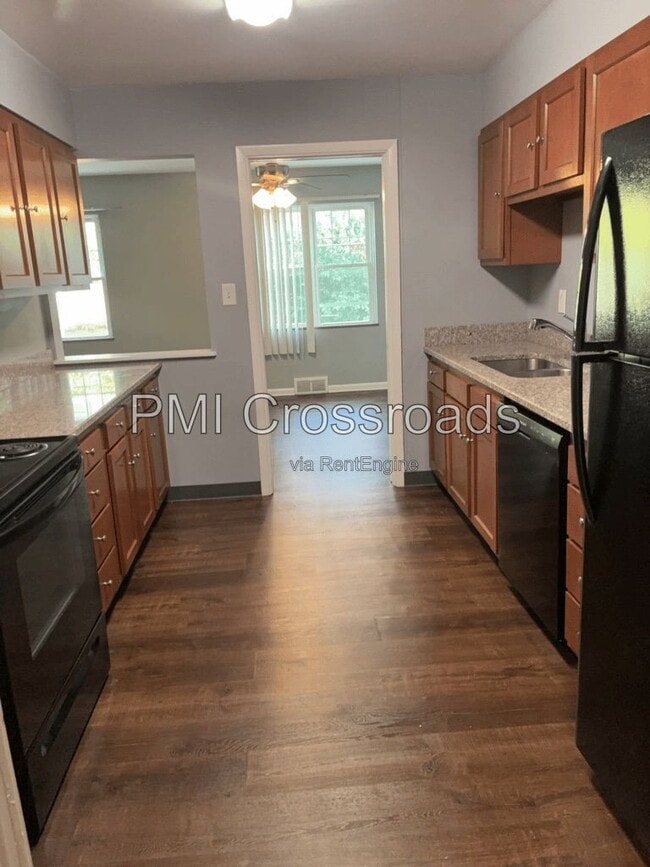 Building Photo - 16025 Van Aken Blvd