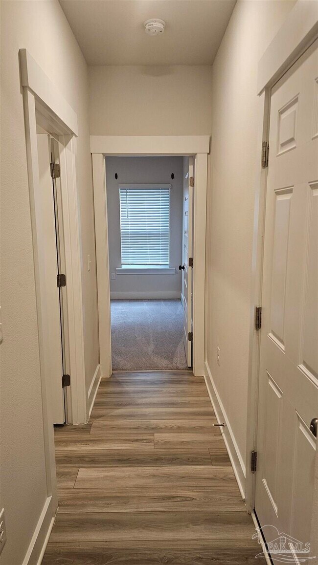 Building Photo - 265 Camellia Dr