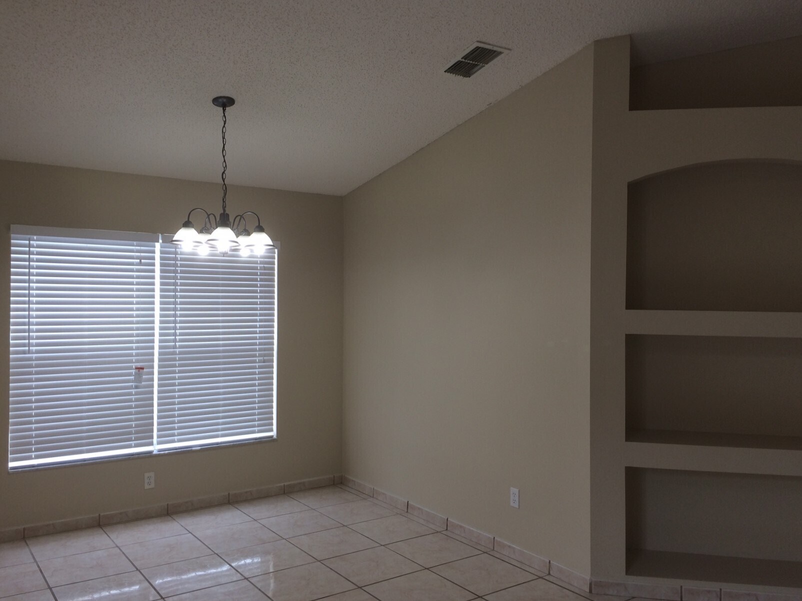 Building Photo - 4232 Pacifica Dr