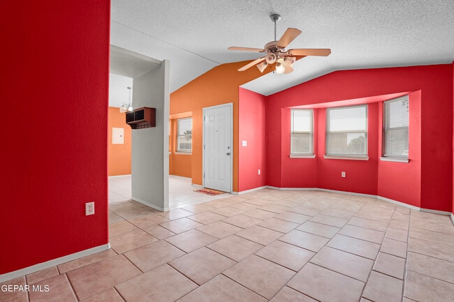 Building Photo - 871 Luisa Guerra Dr