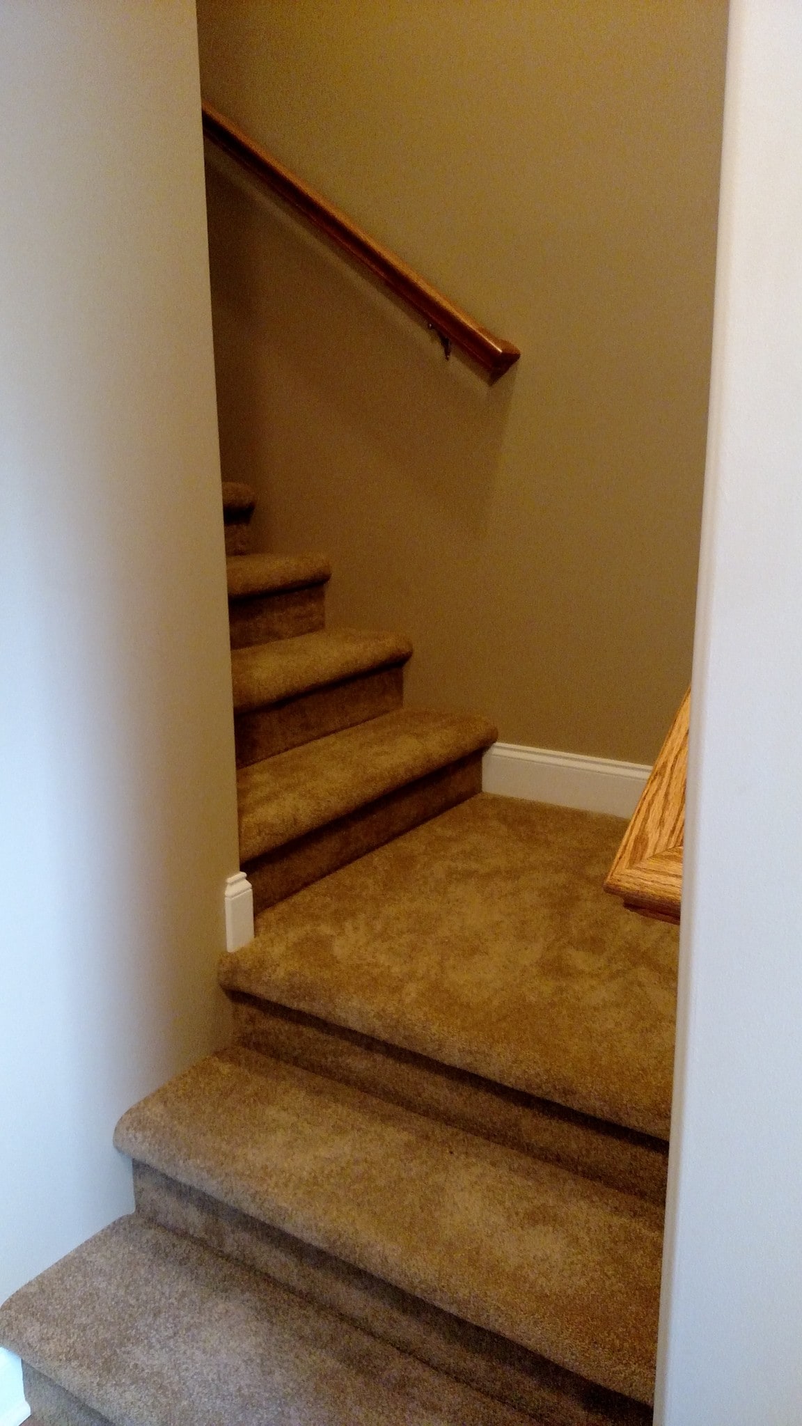 stairs - 206 Hollow Dr
