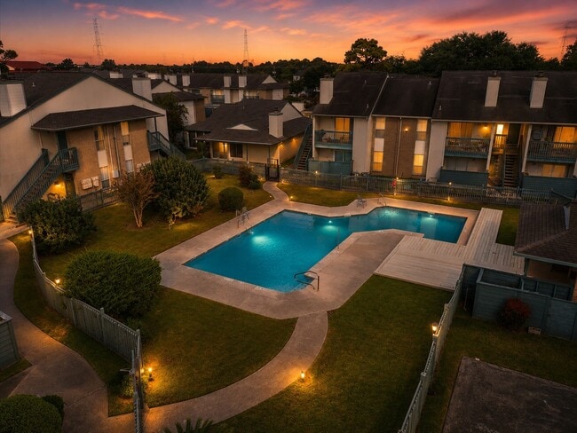 Building Photo - 250 El Dorado Blvd
