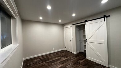 Building Photo - 340 SE 26th Ave