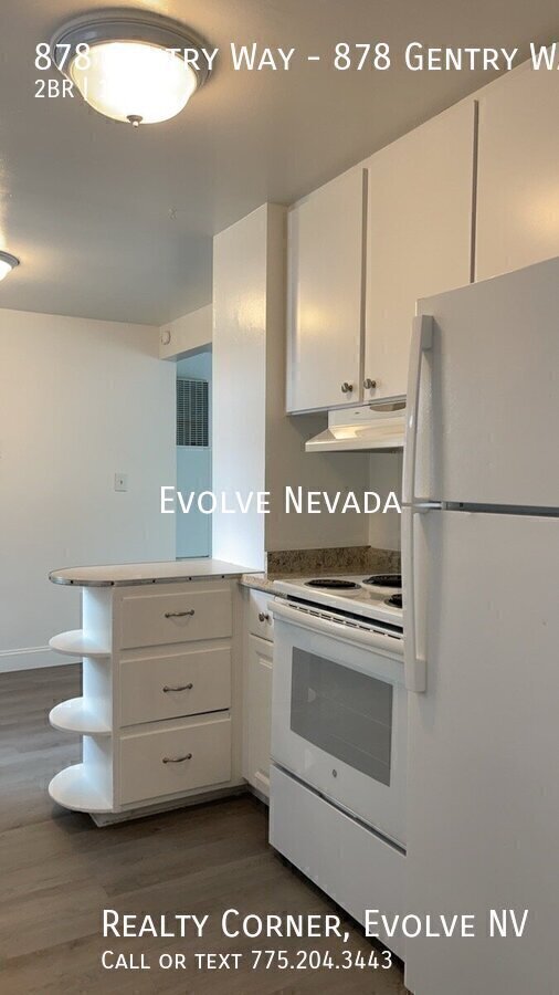 Building Photo - 878 Gentry Wy