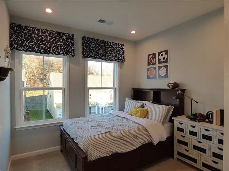 Building Photo - 1008 Mohawk Ln