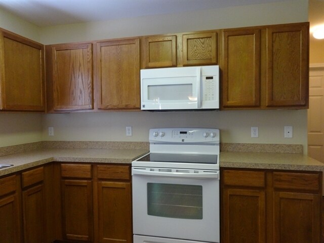 Building Photo - 106 Pine Ridge Drive