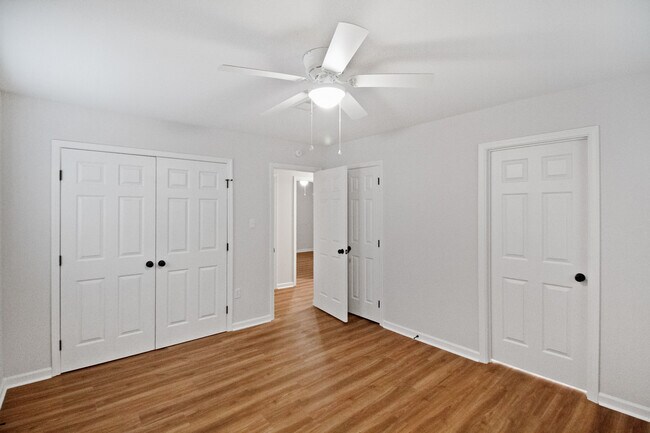 Building Photo - 1027 Tanglewood Dr