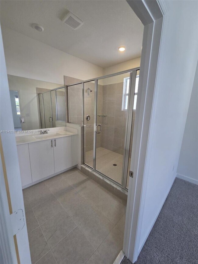 Building Photo - 16303 SW 147th Ave