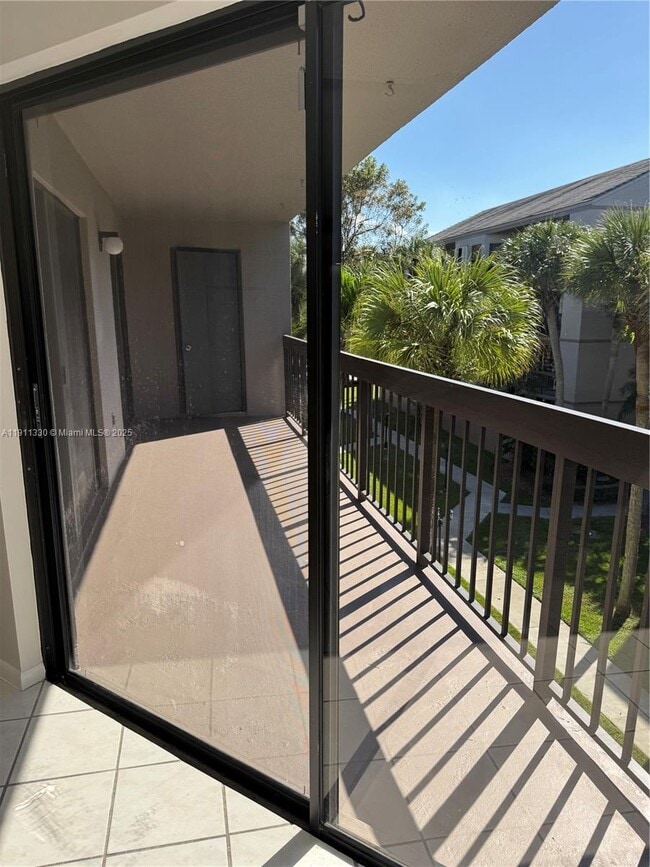 Building Photo - 8810 SW 132nd Pl