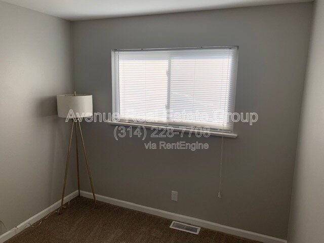 Building Photo - 45 Radford Dr