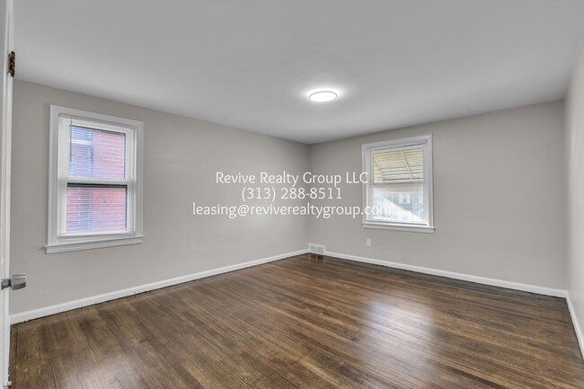 Building Photo - 18010 Sorrento Ave