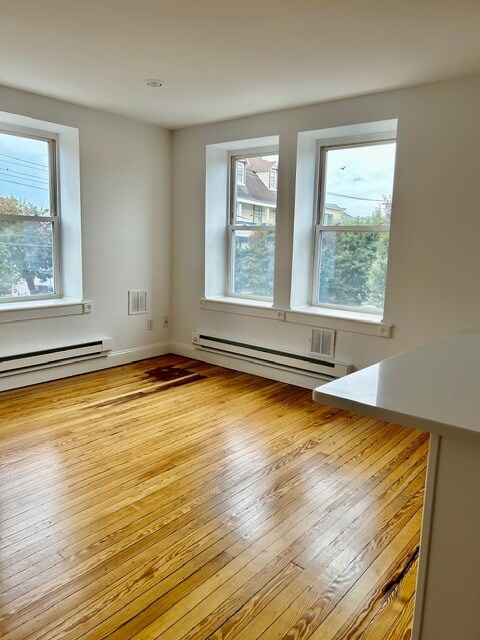 Living Room and Overhang for Kitchen Stools - 42 Pilgrim Pathway