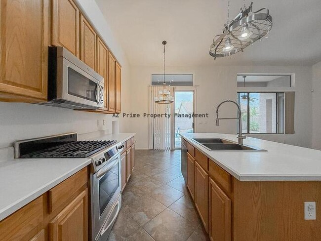 Building Photo - 890 N Bullmoose Dr