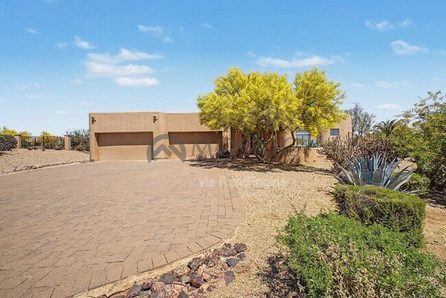 Building Photo - 14006 E Mark Ln