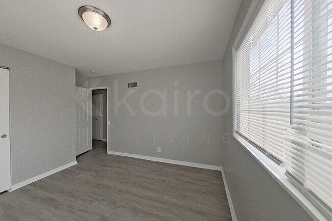 Building Photo - 2278 Gadbury Dr