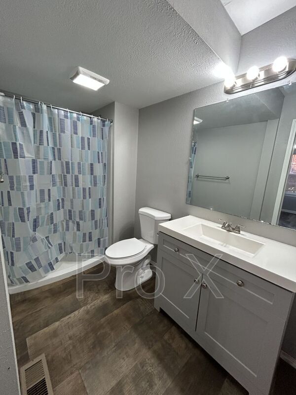 Building Photo - 606 Rose Harris St