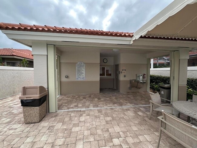 Building Photo - 77 Spyglass Way