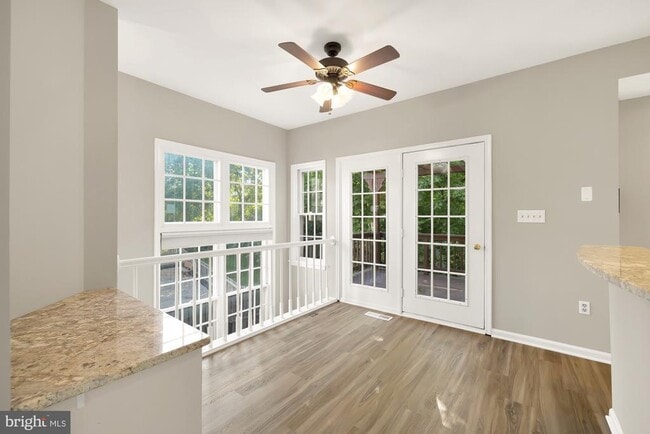 Building Photo - 5527 Sully Lake Dr