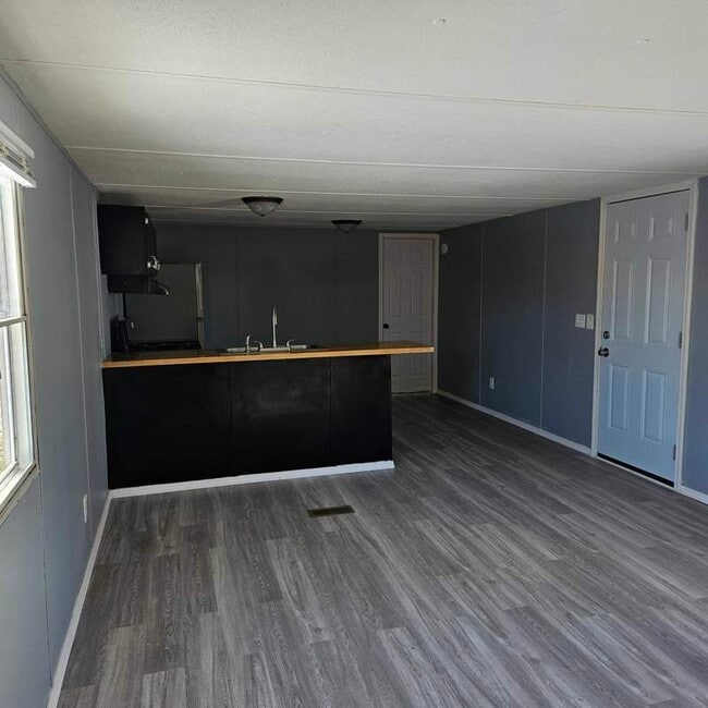 Building Photo - 5722 Blissfield Ct