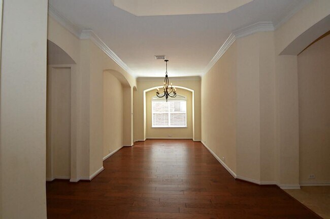 Building Photo - 6606 Cadogan Ct