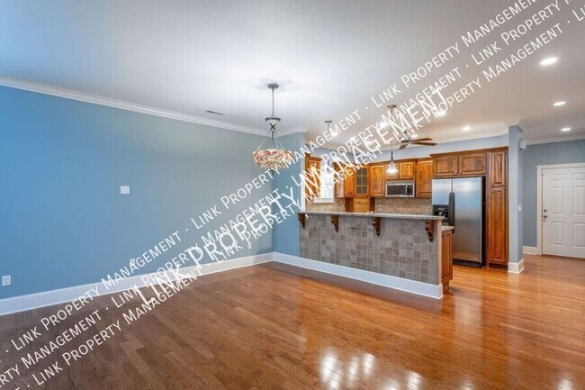 Building Photo - 7655 Lenox Trace Dr