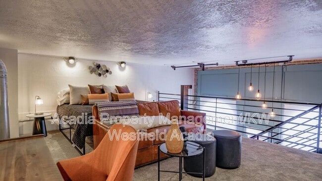 Building Photo - 20 Freedom Blvd 200 W