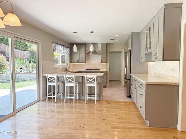 Building Photo - 2257 Hood Dr
