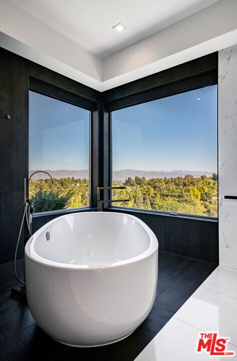 Building Photo - 16457 Westfall Pl