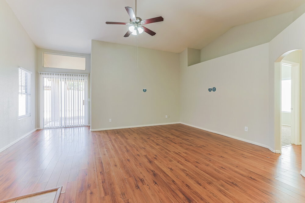 Building Photo - 2625 S 156th Ave