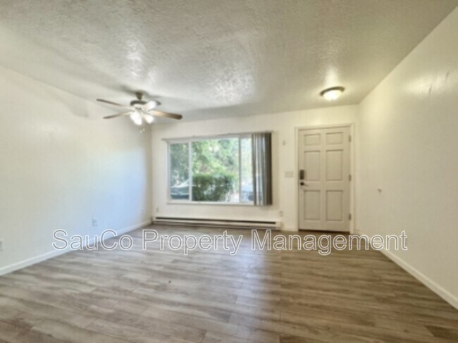 Building Photo - 5552 SW Beaverton Hillsdale Hwy