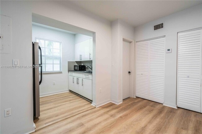 Building Photo - 920 Pennsylvania Ave