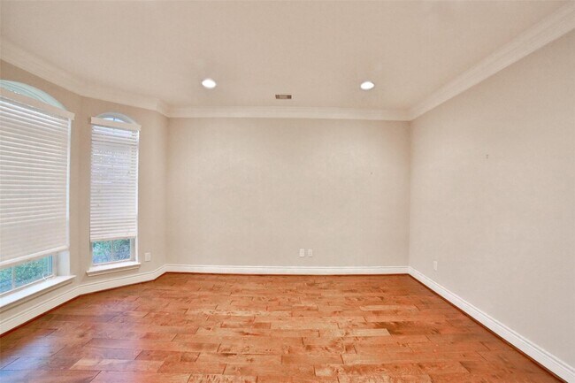 Building Photo - 2403 Haven Hill Dr