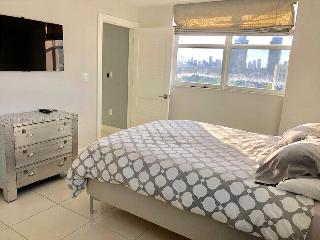 Building Photo - 401 Ocean Dr