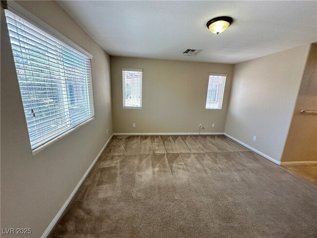 Building Photo - 6038 Devers Ct
