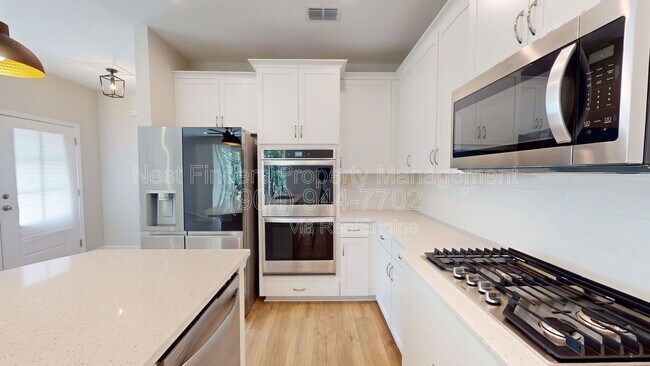 Building Photo - 389 Charlie Way