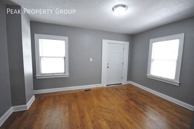 Building Photo - 1499 Perry St