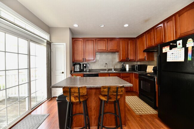Building Photo - 1135 Cavendish Dr