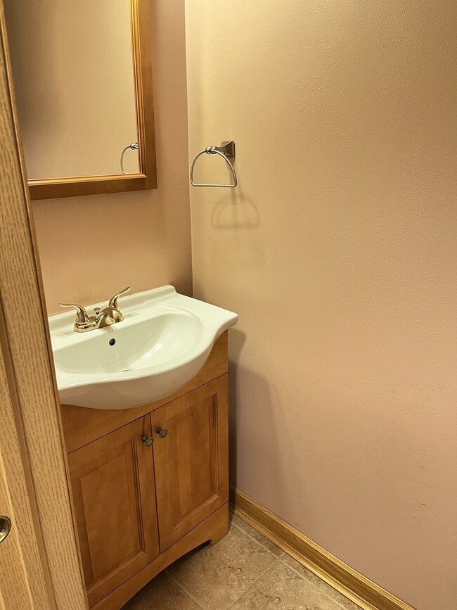 Building Photo - 2289 Grand Pointe Trail