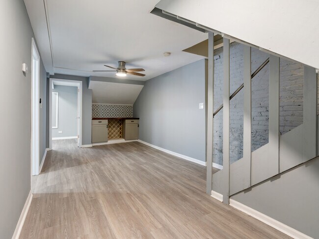 Building Photo - 5431 S Indiana Ave