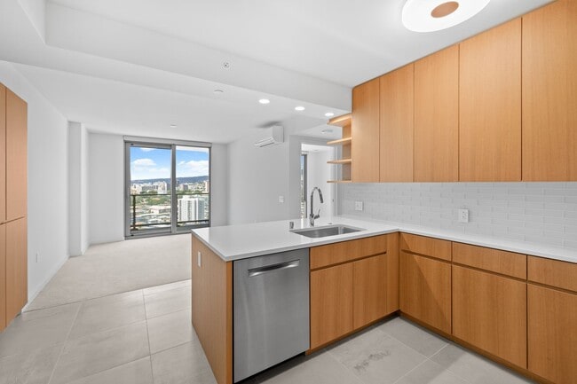 Building Photo - 2319