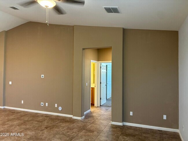 Building Photo - 69 S 195th Ln