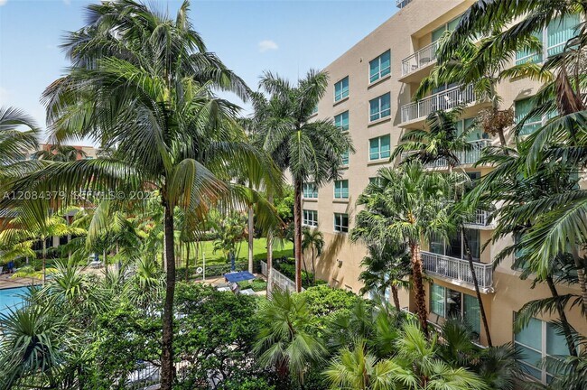 Building Photo - 2000 N Bayshore Dr