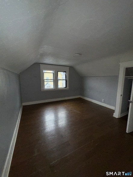 Building Photo - 154 Frank St