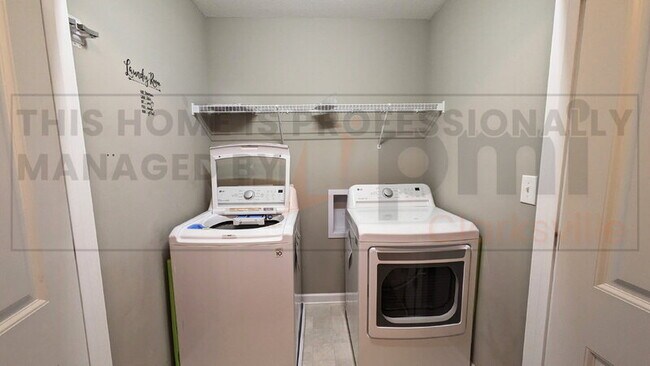 Building Photo - 518 Sourwood Dr