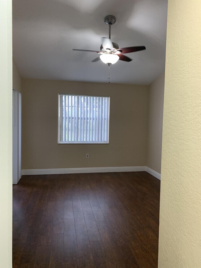 Building Photo - 2850 N Oakland Forest Dr