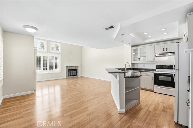 Building Photo - 51 Greenmoor