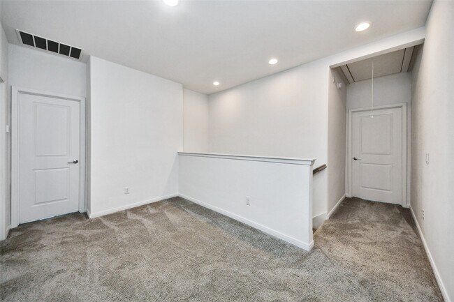 Building Photo - 1524 Ojeman Rd
