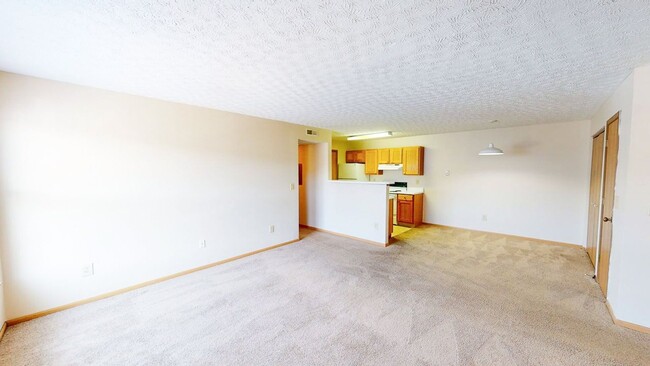 Building Photo - 5498 Cedar Springs